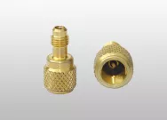 Штуцер для R410A M1/4" SAE х F5/16" SAE BC-AD87 062574